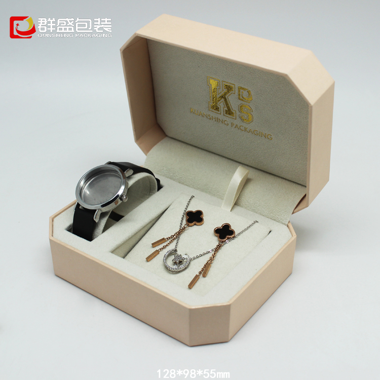包裝盒廠家定制首飾盒是為什么會(huì)有這么多的“心機(jī)” 群盛手表首飾盒